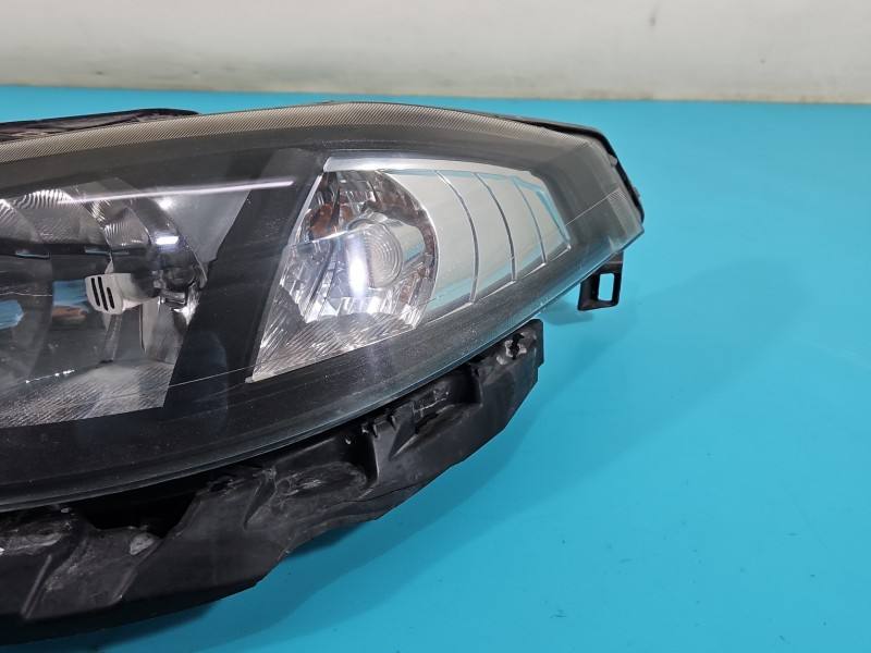 Фара передняя левая Renault Laguna 8200481196 — фото детали 3
