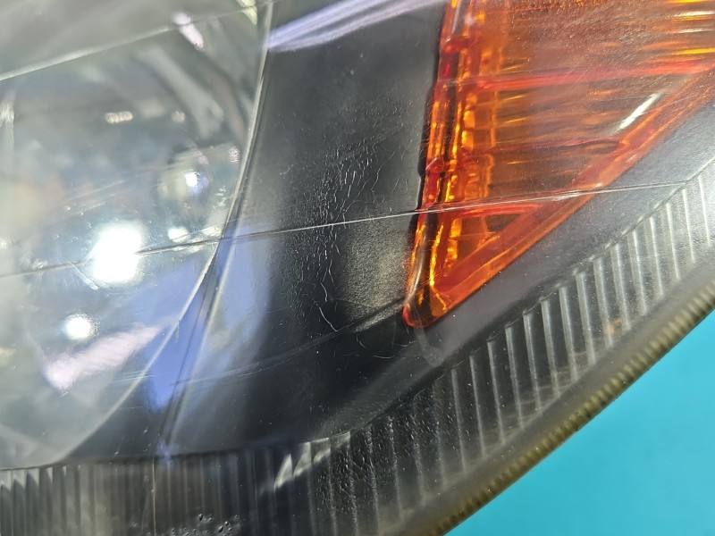 Фара передняя левая Mitsubishi Pajero — фото детали 3