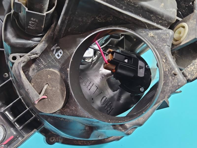 Фара передняя левая Nissan Juke FAAN2810000UK — фото детали 9
