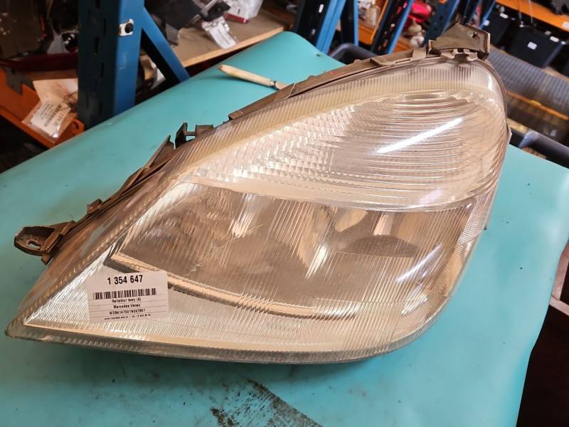 Фара передня ліва Mercedes Vaneo A4148200061