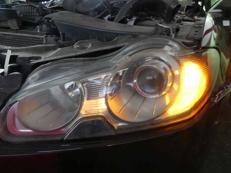 Фара передня ліва Jaguar XF — фото деталі 3
