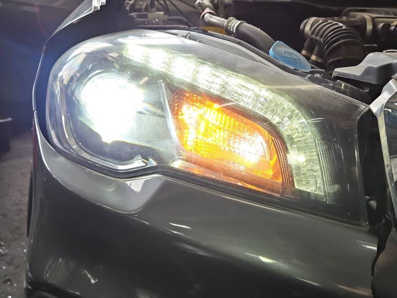 Фара передня права Suzuki Sx4 100-18738