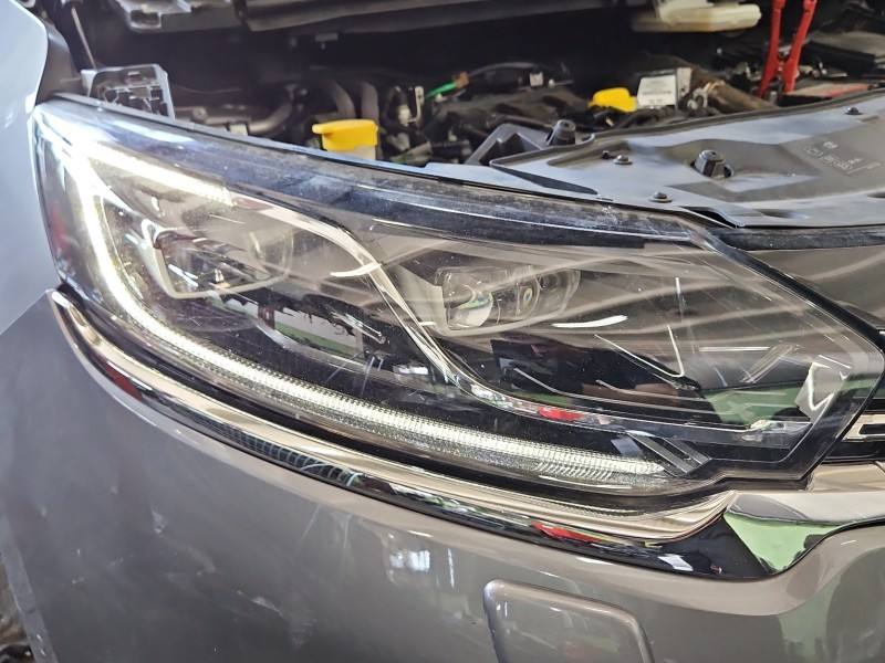 Фара передняя правая Renault Espace 260108498R