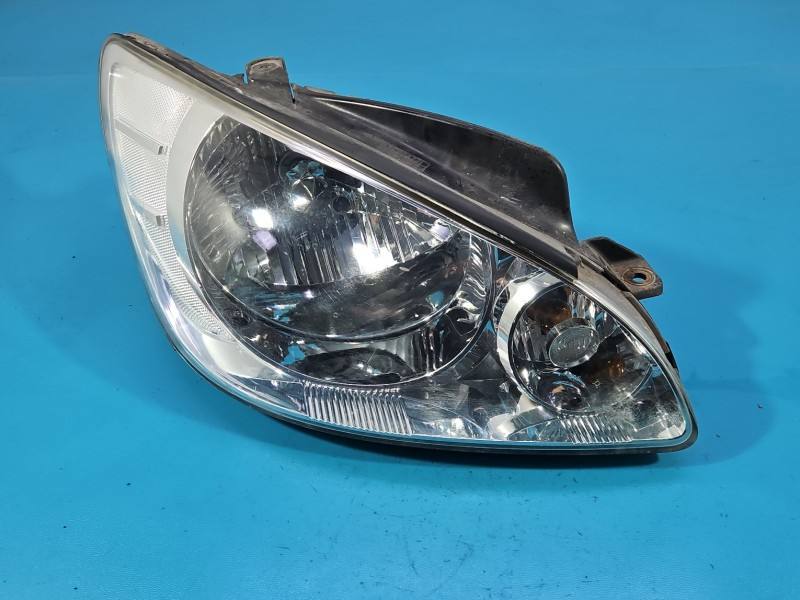 Фара передня права Hyundai Getz 92102-0B500