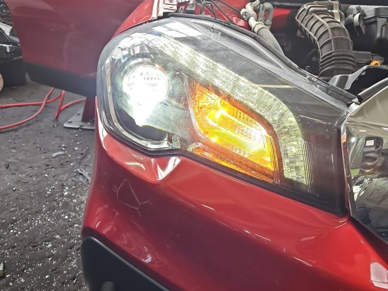 Фара передня права Suzuki Sx4 100-18738