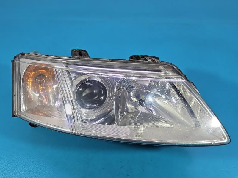 Фара передня права Saab 9-3