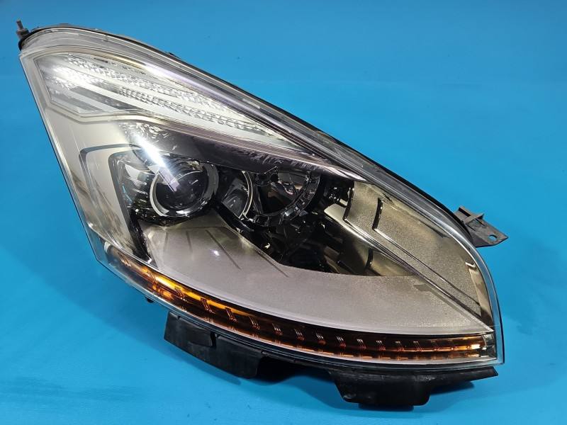 Фара передняя правая Citroen C4