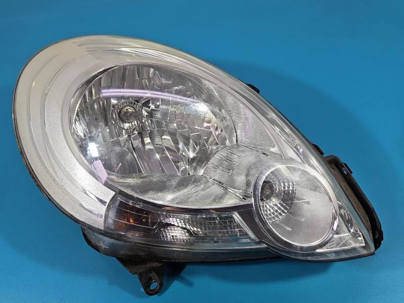 Фара передня права Renault Kangoo 260106220R