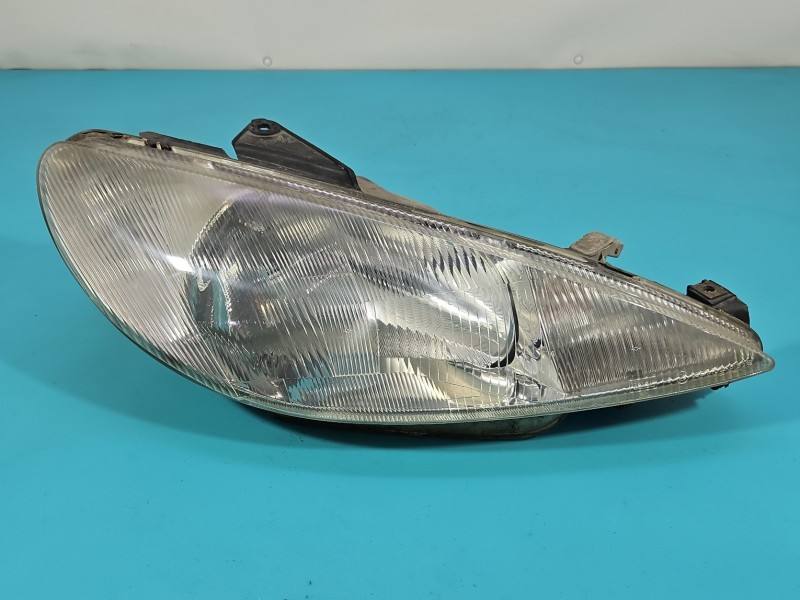 Фара передня права Peugeot 206 9640559480