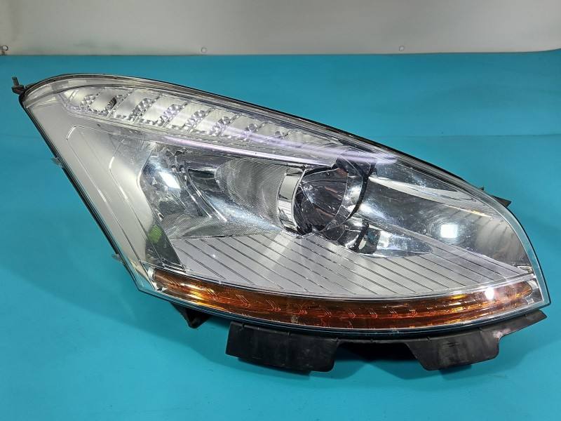 Фара передня права Citroen C4