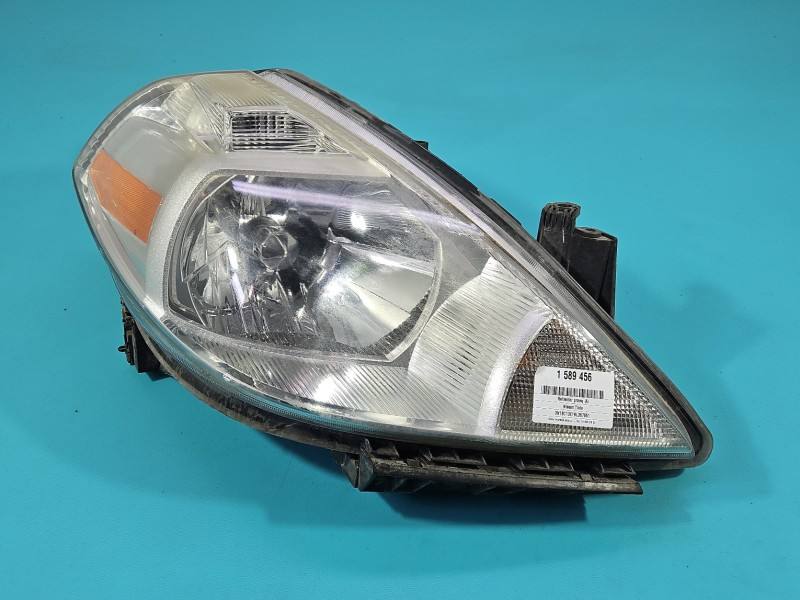Фара передня права Nissan Tiida 26010-EM30A