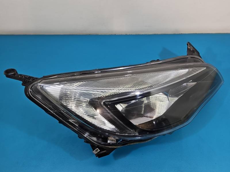 Фара передня права Opel Astra J 13371596