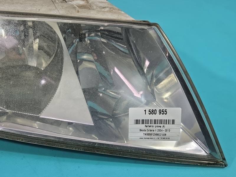 Фара передня права Skoda Octavia 2 — фото деталі 3
