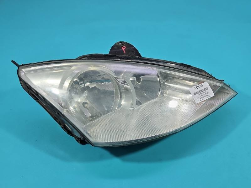 Фара передняя правая Ford Focus 2M51-13W029-BD