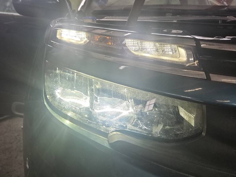 Фара передня права Citroen C5 9835610280