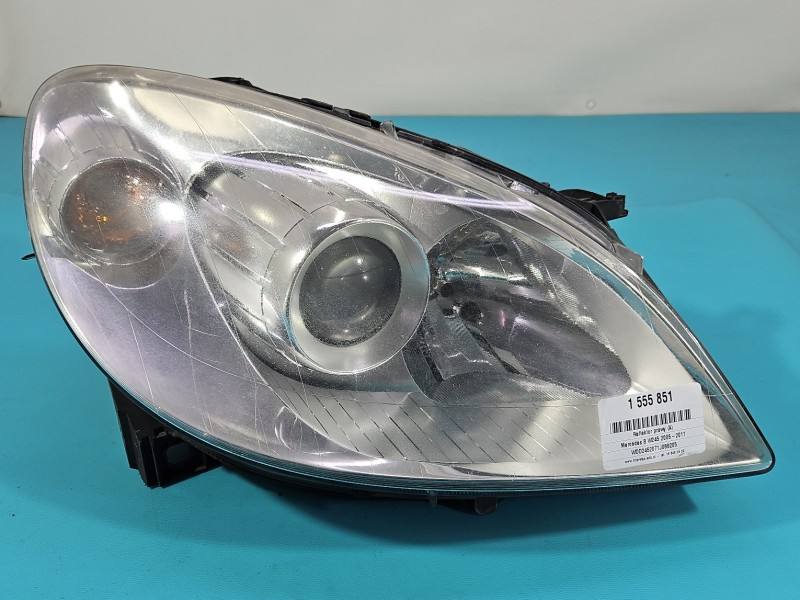 Фара передня права Mercedes B W245 0301220202