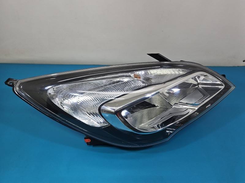 Фара передня права Opel Meriva B 13372320