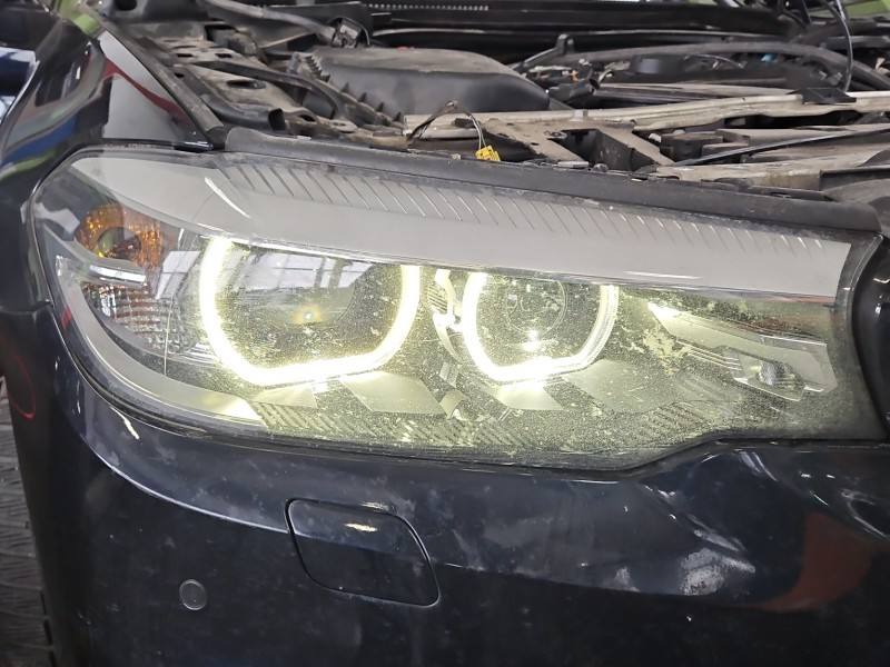Фара передня права BMW 5 G30 7439188