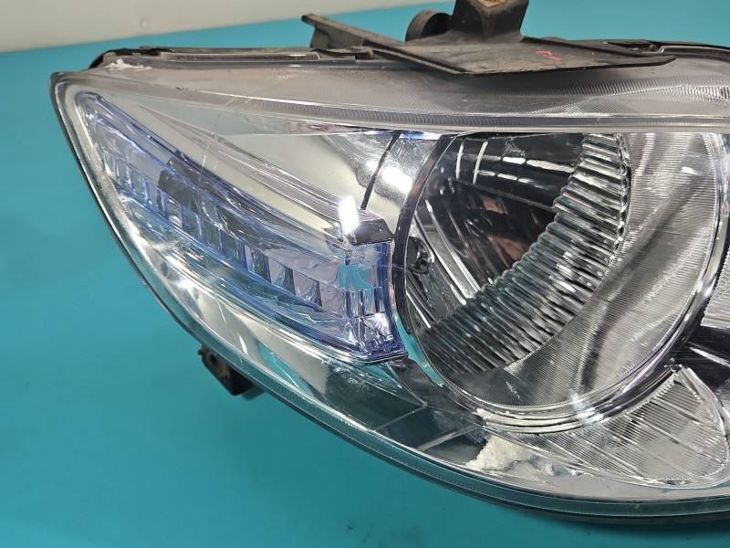 Фара передняя правая Honda City — фото детали 5
