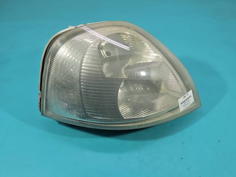 Фара передня права Renault Master 8200163521