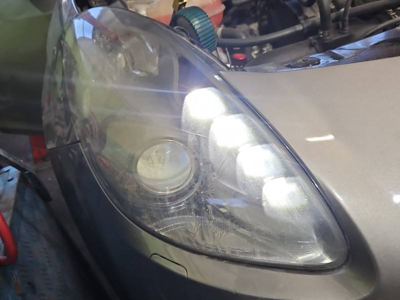 Фара передня права Alfa romeo Giulietta 00505202320