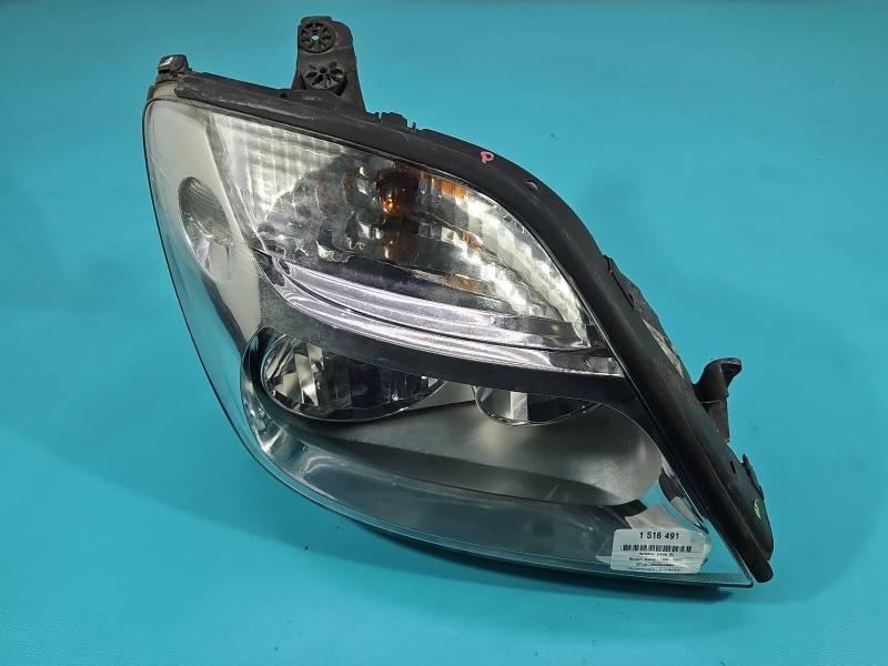 Фара передня права Renault Scenic 1 7700432097
