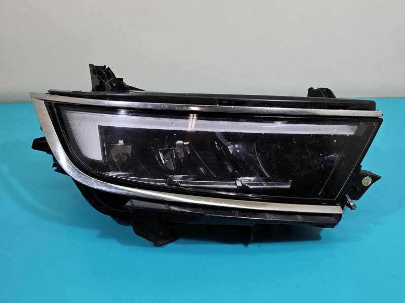 Фара передня права Opel Astra L 9850326680