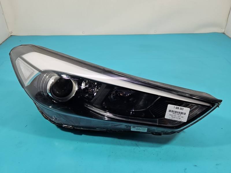 Фара передня права Hyundai Tucson 92102-D7