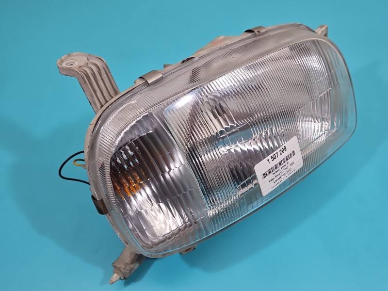 Фара передняя правая Nissan Micra