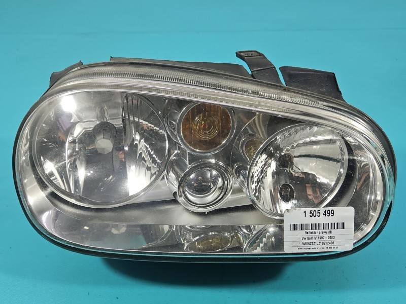 Фара передня права Volkswagen Golf 4 1J1941016B