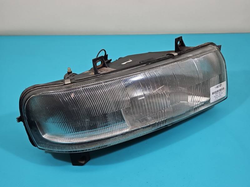 Фара передня права Opel Movano