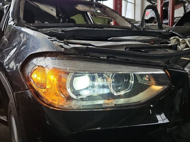 Фара передня права BMW X3 G01 8739648