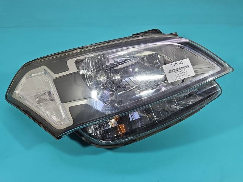 Фара передня права Kia Soul 92102-2KXXX