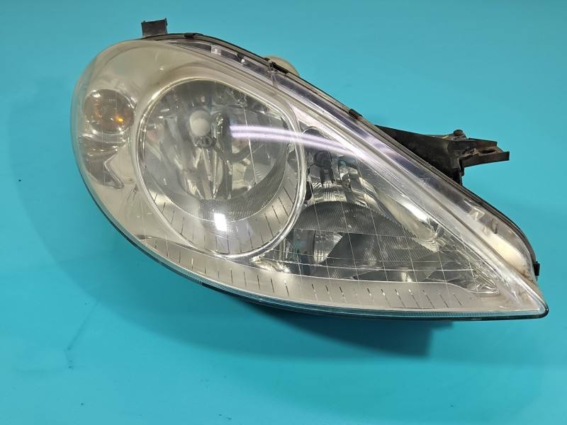 Фара передня права Mercedes A W169 A1698200261