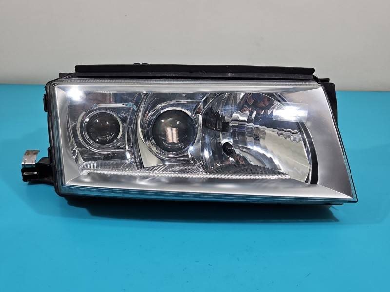 Фара передня права Skoda Octavia 1 1U1941016G