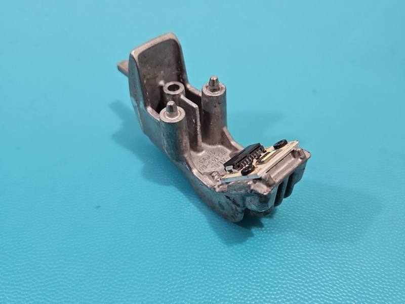 Фара передня права Audi A7 4G 195145-00