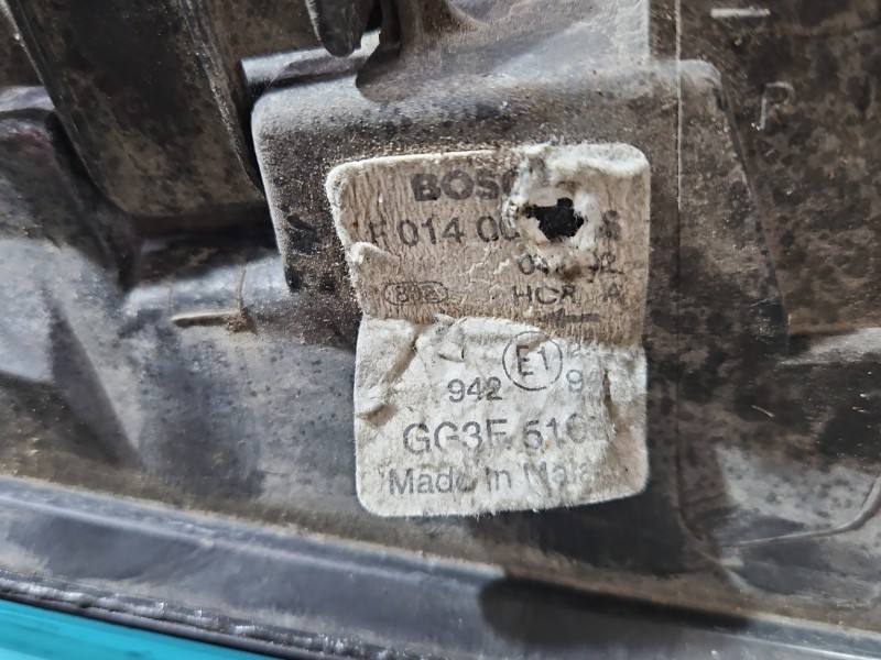 Фара передня права Mazda 626 — фото деталі 5