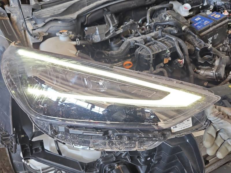 Фара передня права Hyundai I30
