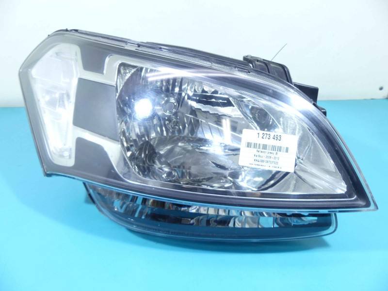 Фара передня права Kia Soul 92102-2KXXX