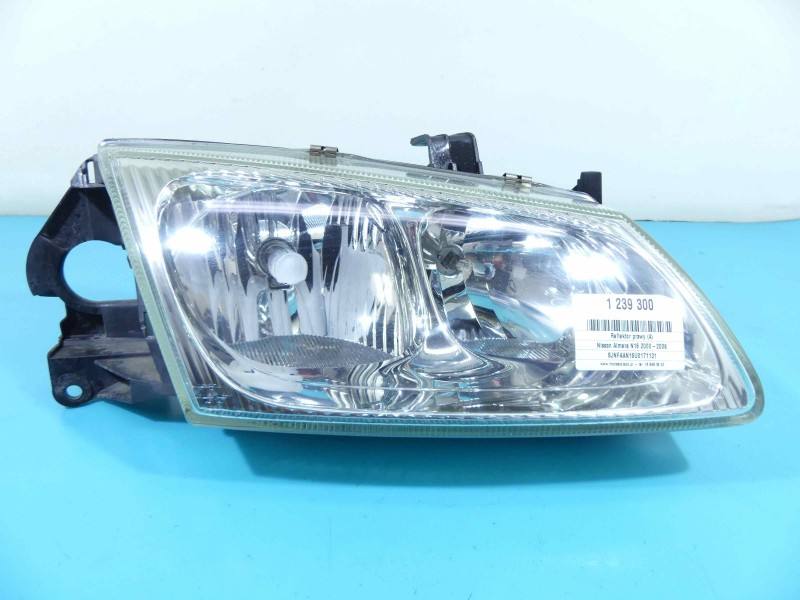 Фара передня права Nissan Almera 89003330