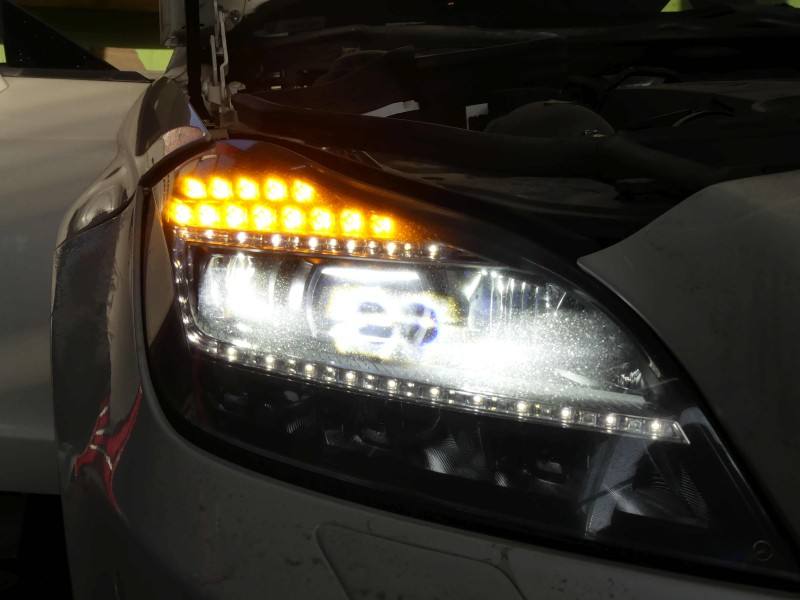 Фара передня права Mercedes CLS C218 A2188209261