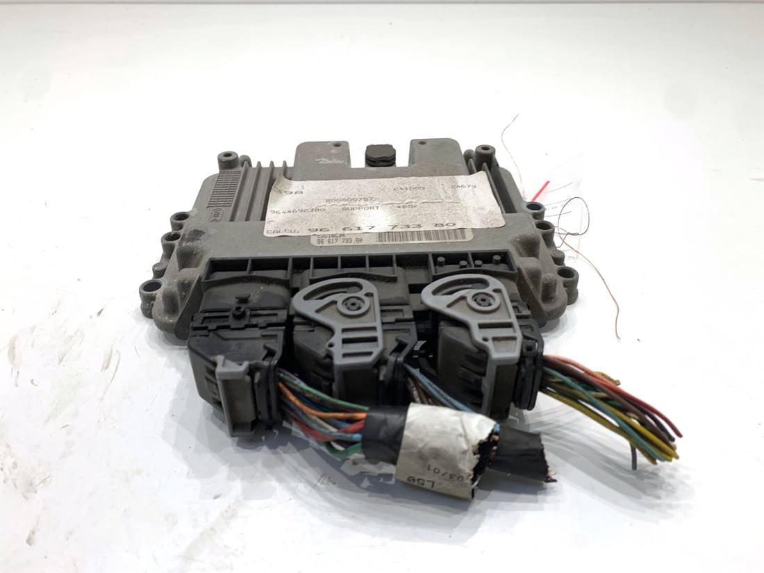 ЕБУ блок управління двигуна Citroen C4 9661773380