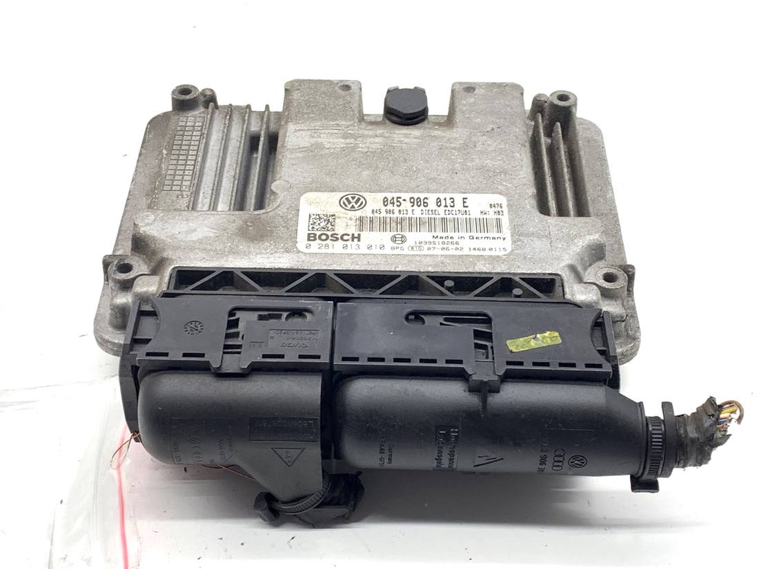 ЕБУ блок управління двигуна Volkswagen Polo 045906013E