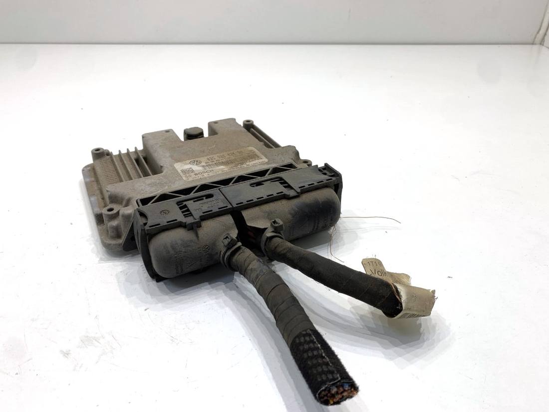 ЕБУ блок управління двигуна Volkswagen Touran 03G906021RM