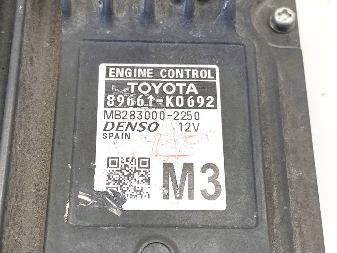 ЕБУ блок управління двигуна Toyota Yaris 4 89661-K0692 — фото деталі 4