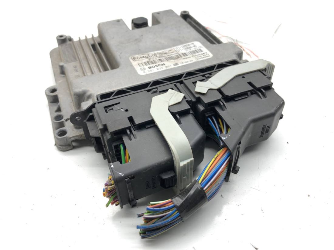 ЕБУ блок управління двигуна Ford Focus F1F1-12A650-YA 0281033067 — фото деталі 2