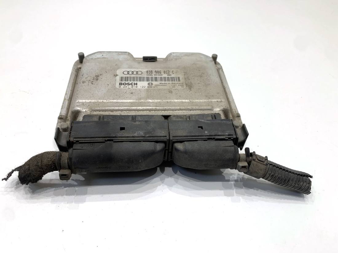 ЕБУ блок управління двигуна Audi A3 8L 038906012C