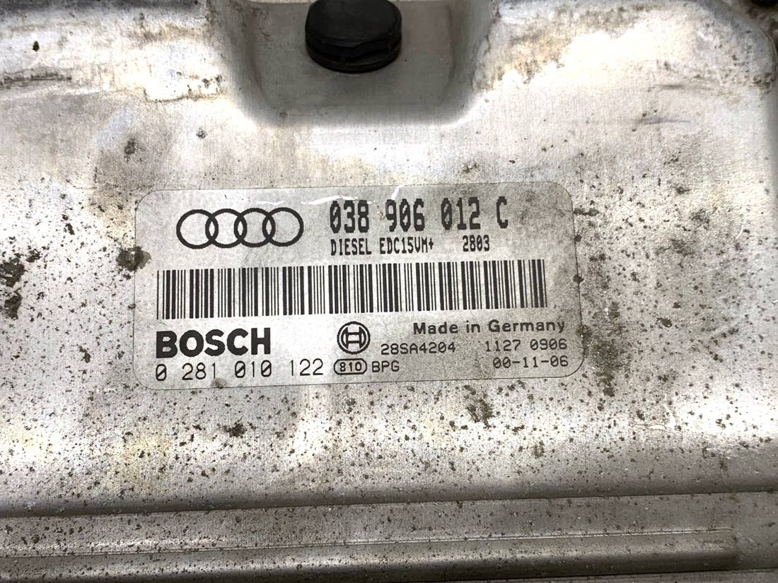 ЕБУ блок управління двигуна Audi A3 8L 038906012C — фото деталі 4