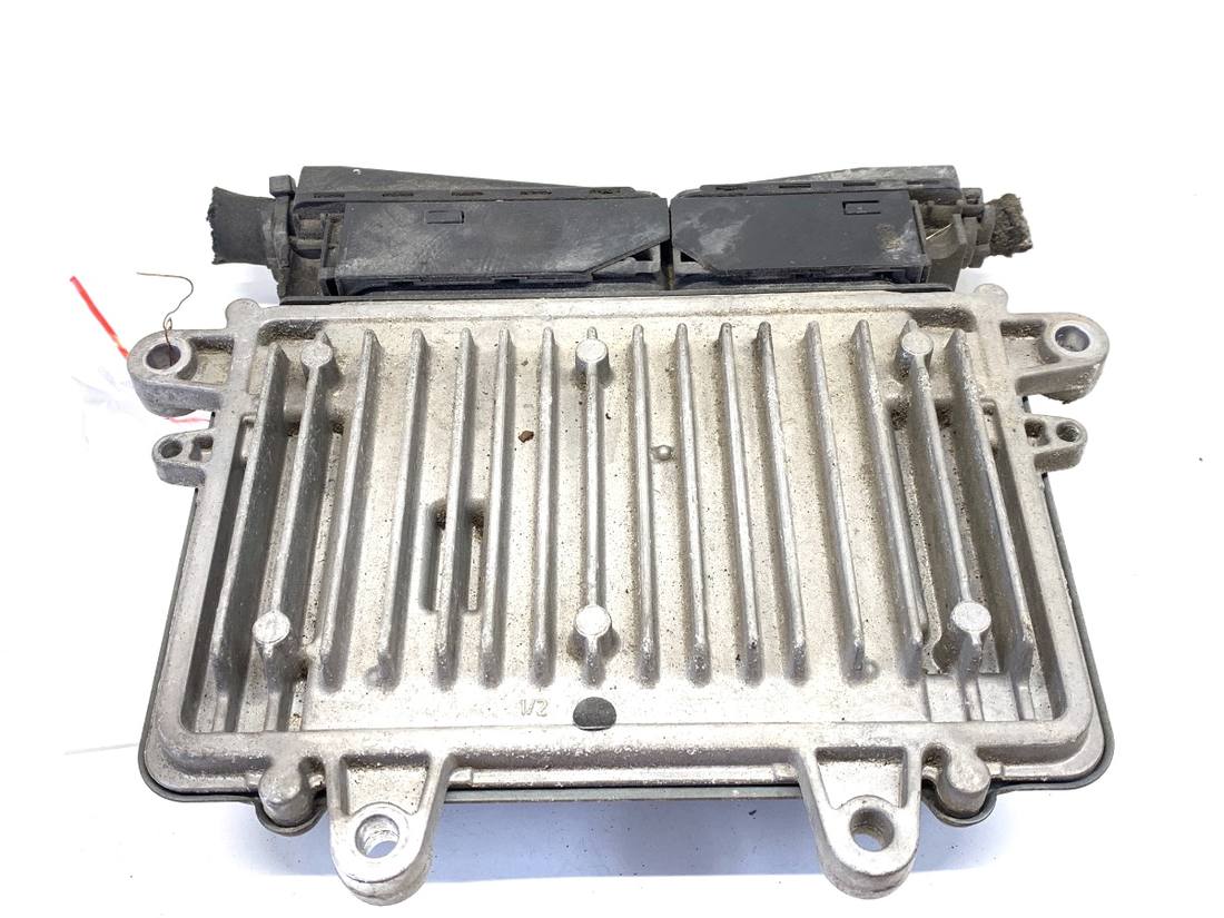 ЭБУ блок управления двигателем Mercedes A W169 A6401504879