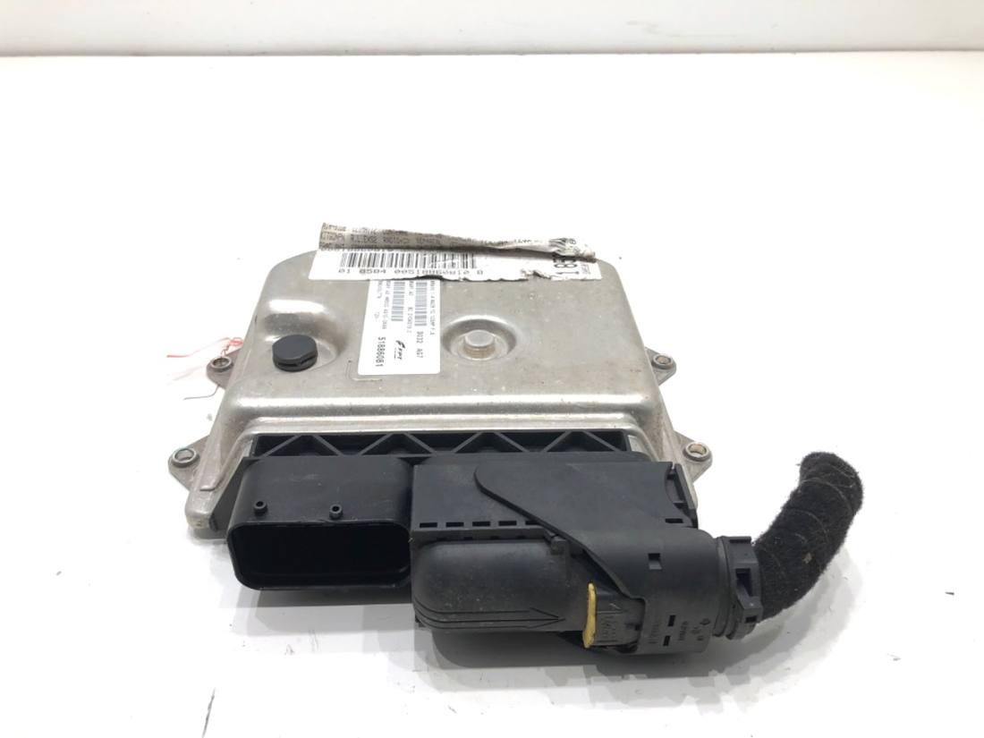 ЕБУ блок управління двигуна Fiat Bravo 51886081